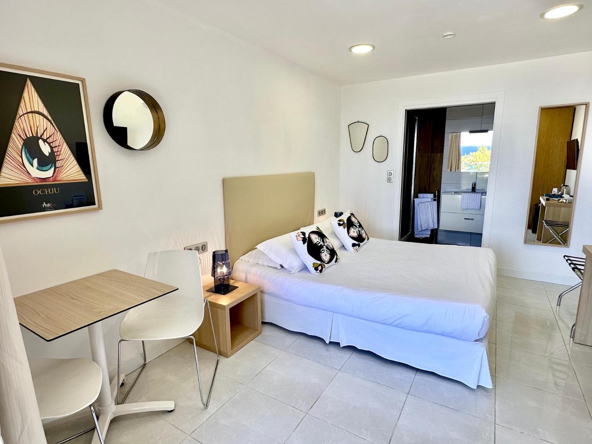 Hotel Villa R Calvi  Bagian luar foto